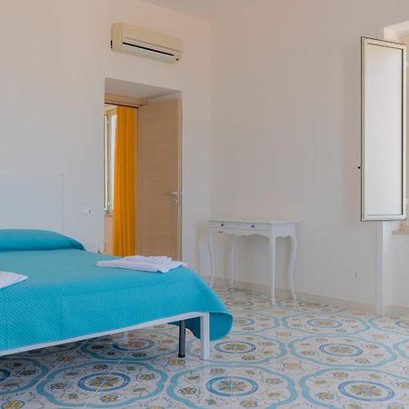 Blue 51 Apartment Вико Екуензе Екстериор снимка